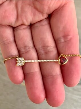 Kate Spade ♠️ Gold Arrow Heart shorter necklace with Red Centerstone
